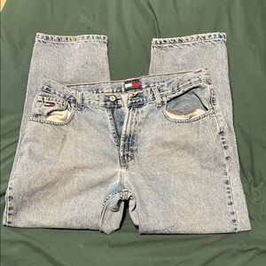 tommy hilfiger light wash jeans